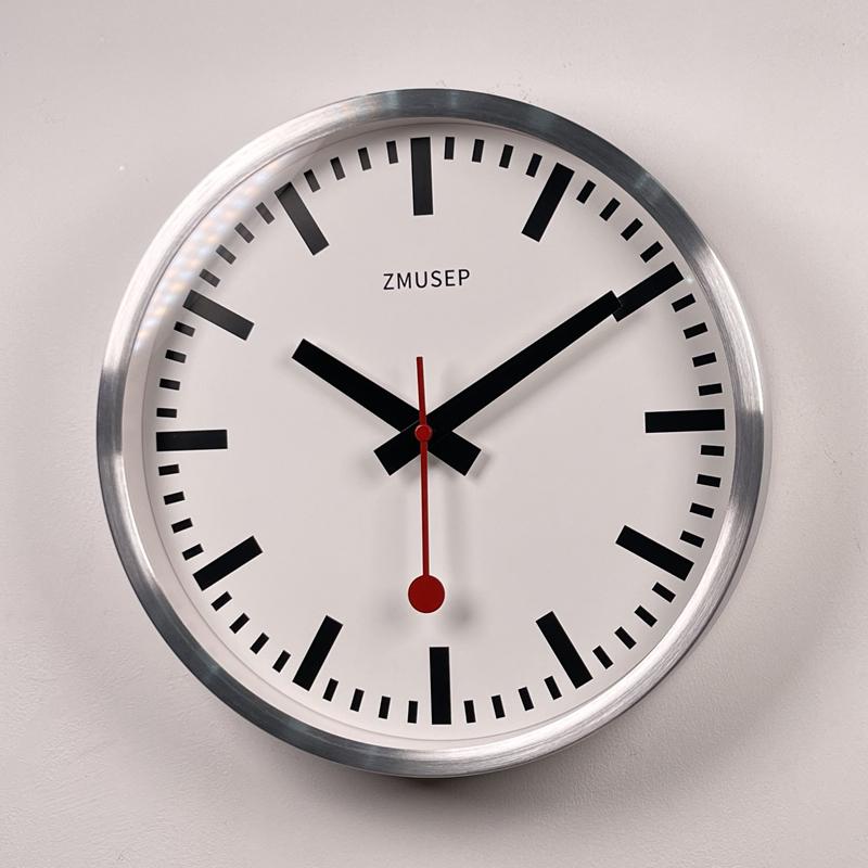 Reloj de pared de Metal de luj - Modern Electronics Gadgets reseña y precio