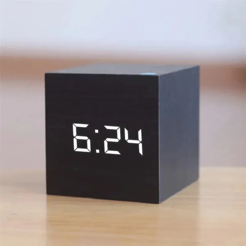 Reloj electrónico Digital con  - Modern Electronics Gadgets reseña y precio