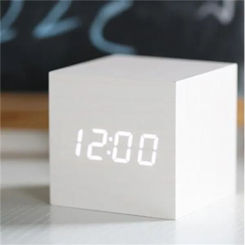 Reloj electrónico Digital con  - Modern Electronics Gadgets reseña y precio